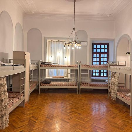 Flora Music & Art Hostel Baku Eksteriør billede